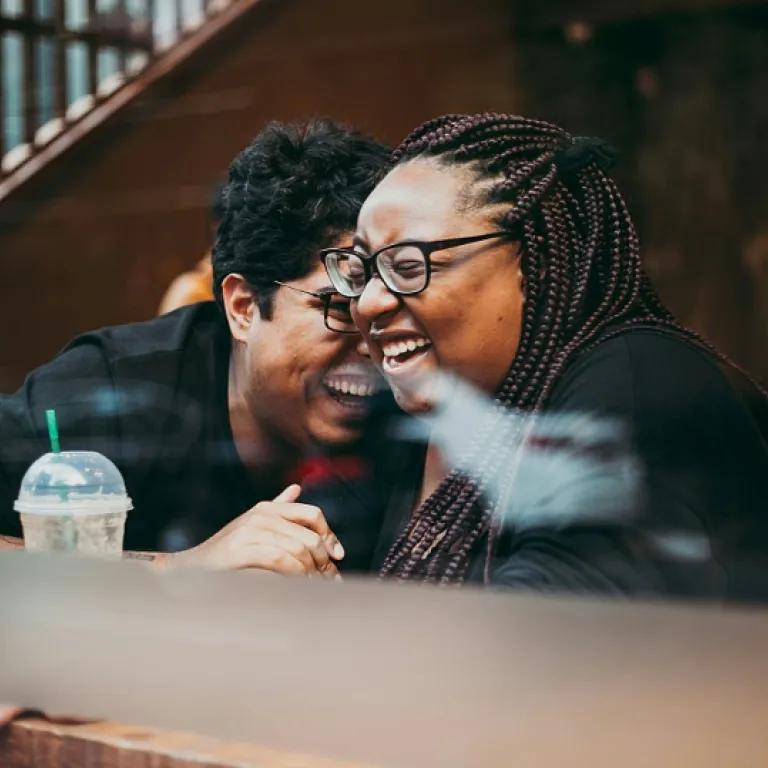 Comment la technologie transforme les rencontres en ligne